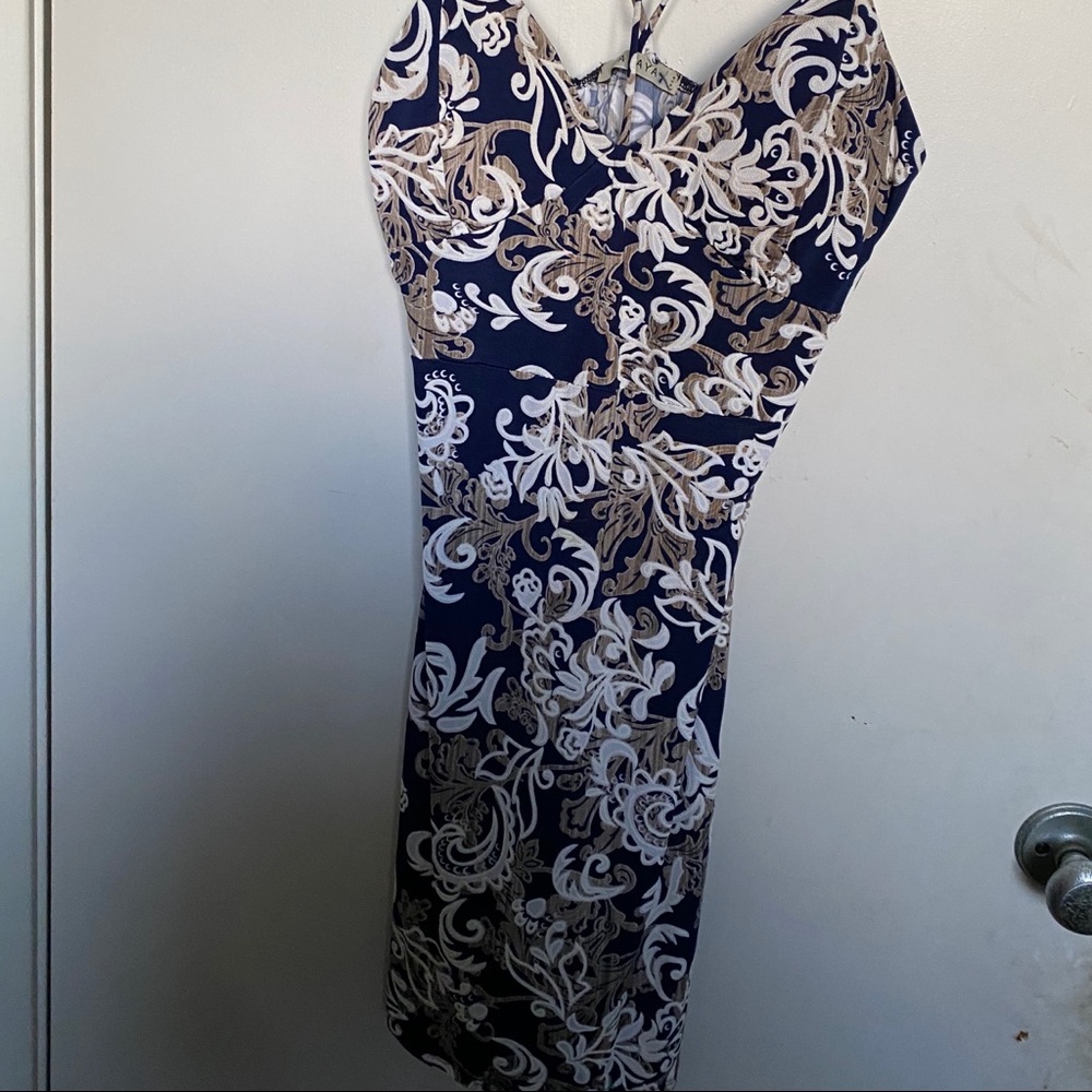 Dress - Picture 2 of 3